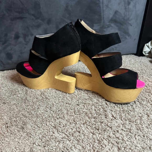 Cute Black cut out platform heels - Picture 6 of 6